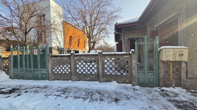 Rahova, casa 3 camere, constructie 1955, teren 500 mp, 330.000 euro.